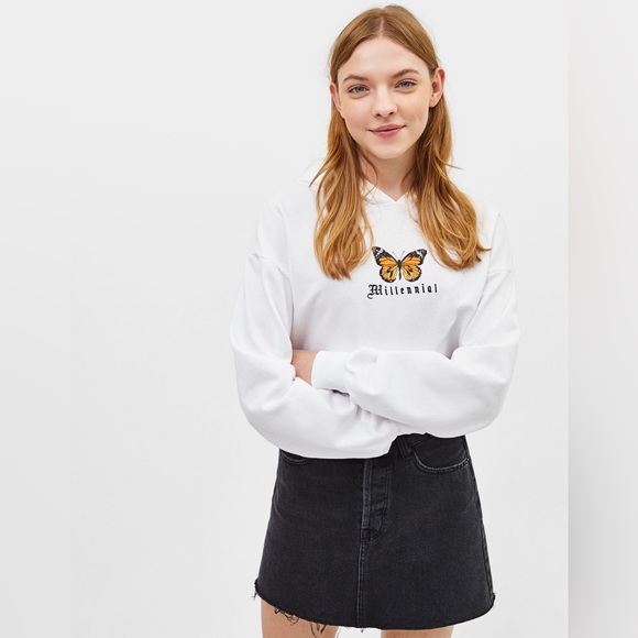 Butterfly Embroidered Cropped Hoodie - Picture 2 of 6